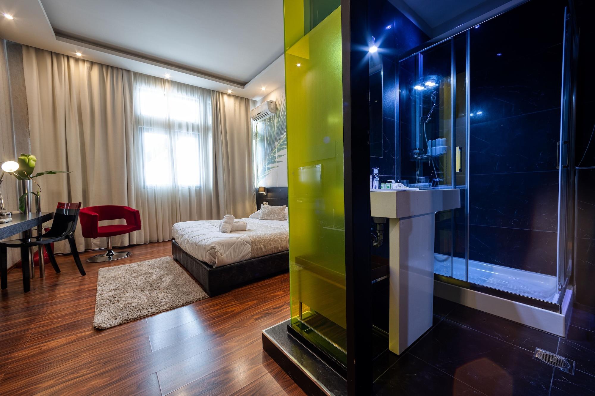 Gallery Art Hotel 3*