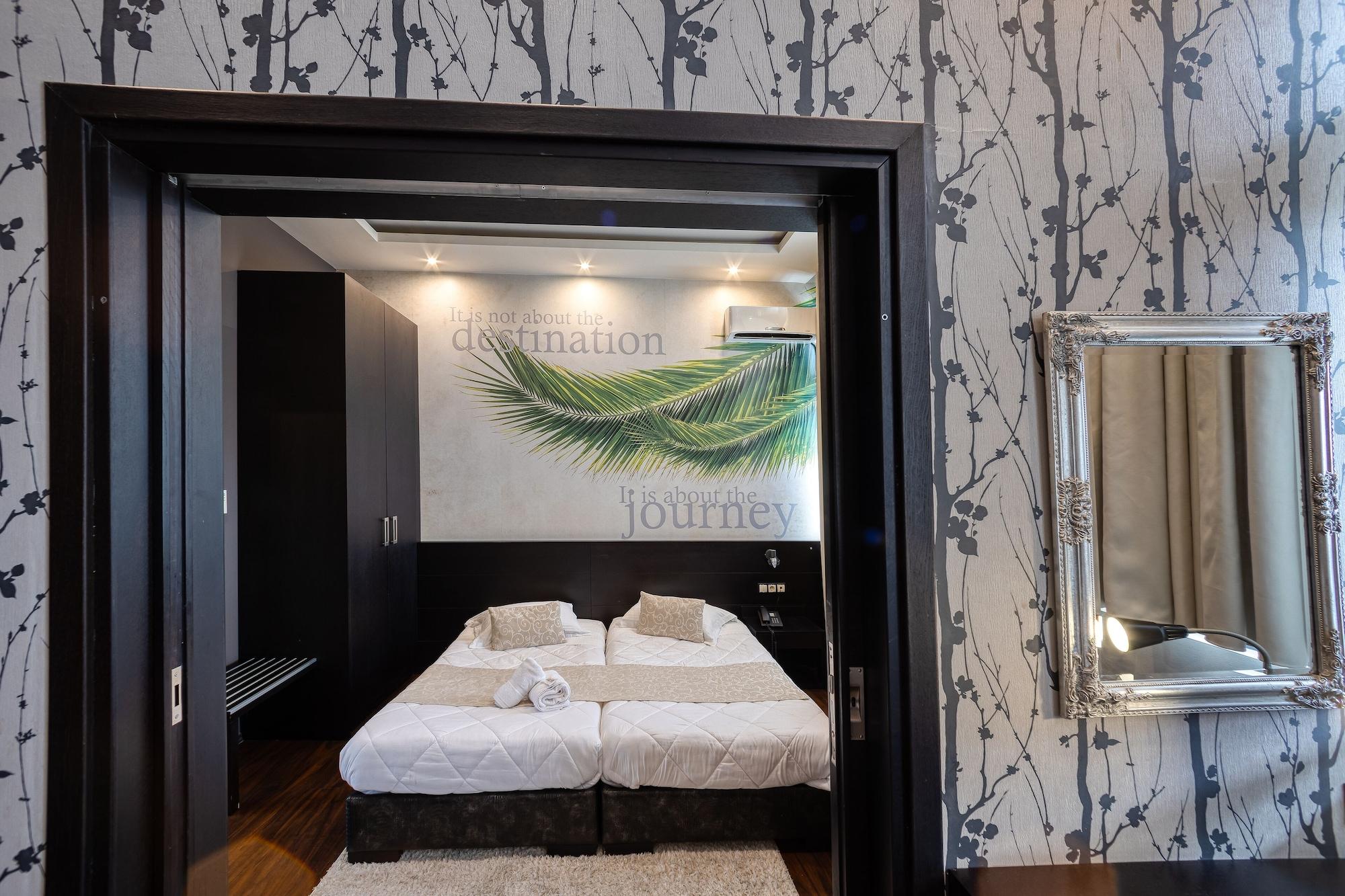 Gallery Art Hotel